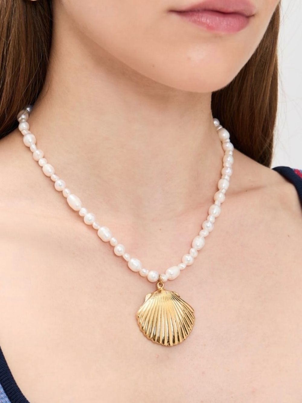 Gold Shell Pendant Freshwater Pearl Necklace - Women Jewelry - Picture 4 of 7